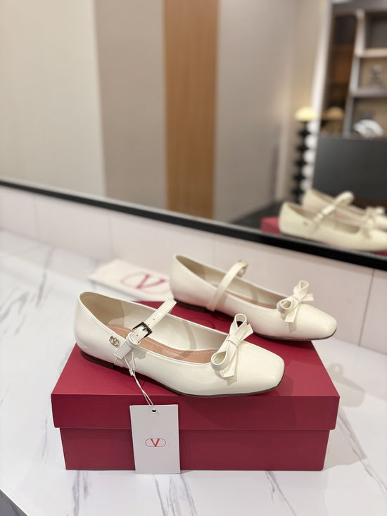 Valentino Bow Decor Sweet Mary Jane Low Heel Shoes