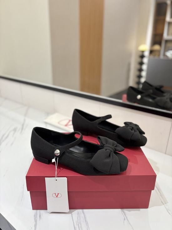 Valentino Bow Decor Sweet Mary Jane Low Heel Shoes