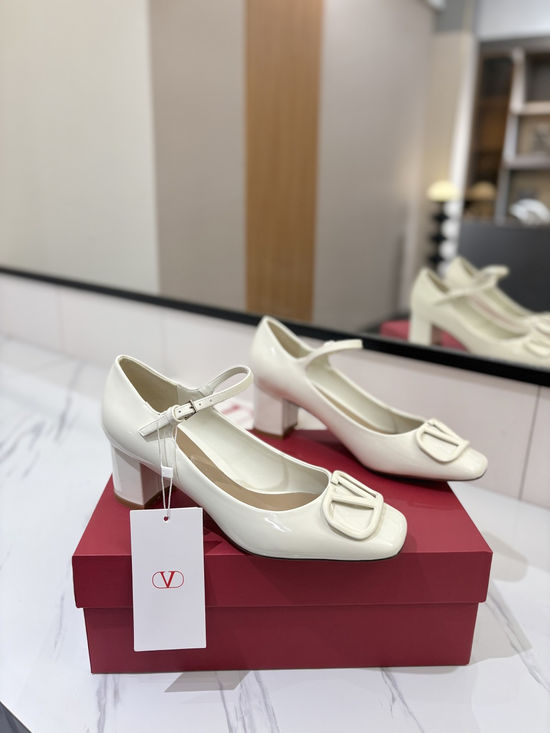 Valentino Vintage Elegant Mary Jane Leather Dress Shoes