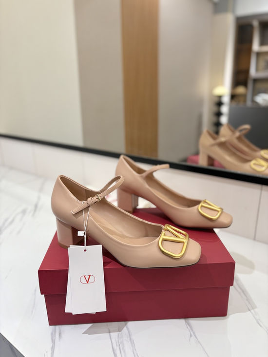 Valentino Vintage Elegant Mary Jane Leather Dress Shoes