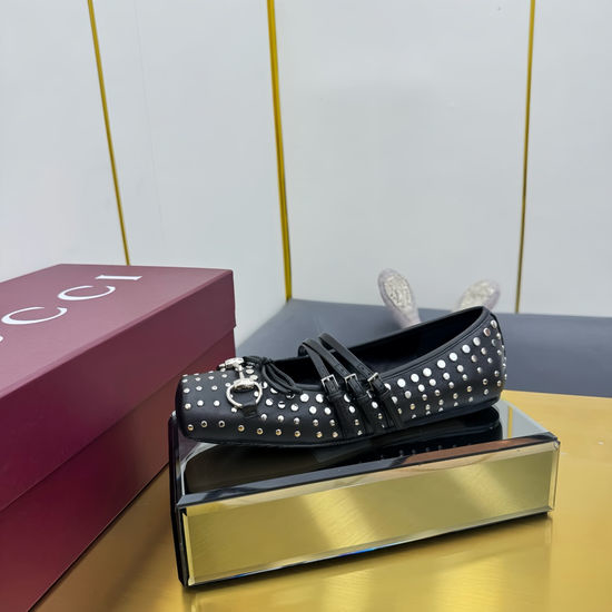 Gucci Elegant Retro Buckle Leather Flats Comfortable Casual Daily Shoes