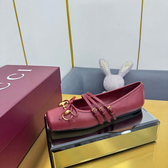 Gucci Vintage Leather Buckle Mary Jane Casual Flats