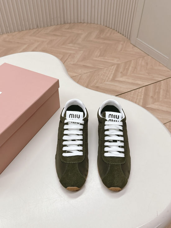 Miu Miu Classic Casual Training Shoes Lightweight Upper Soft Insole Non-Slip Sole