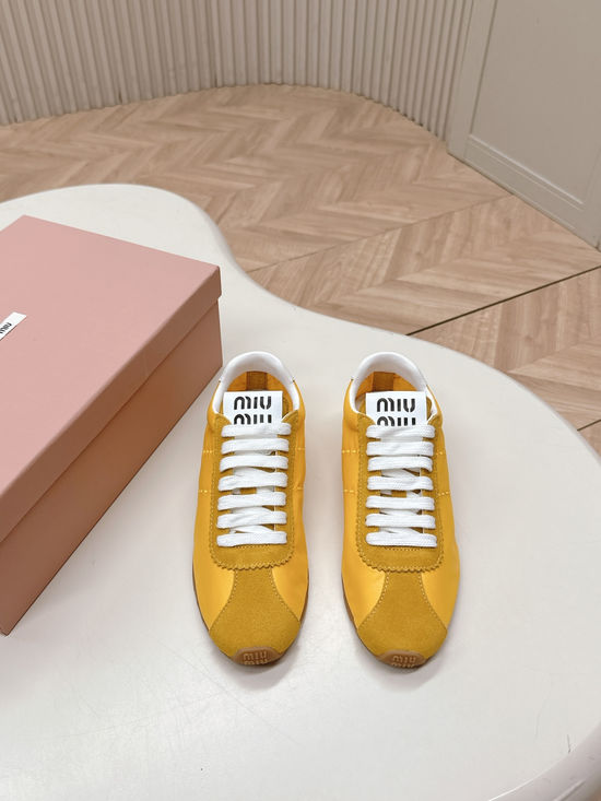 Miu Miu Classic Casual Training Shoes Lightweight Upper Soft Insole Non-Slip Sole