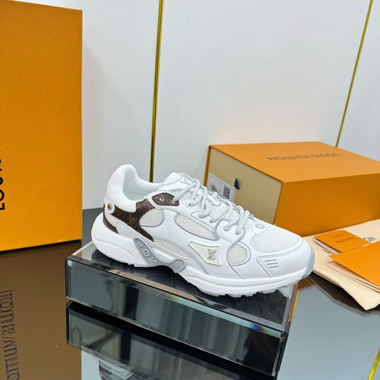 Louis Vuitton LV Breathable Daily Sneakers with Special Crafted Upper