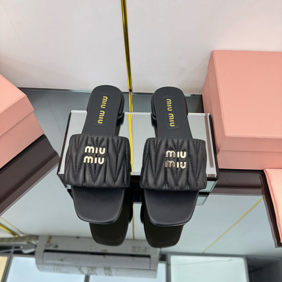 Miu Miu Sheepskin Sandals Soft Comfortable Anti-slip Sole Casual Footwear