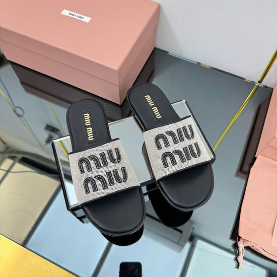 Miu Miu Genuine Leather Elegant Casual Slip On Slides