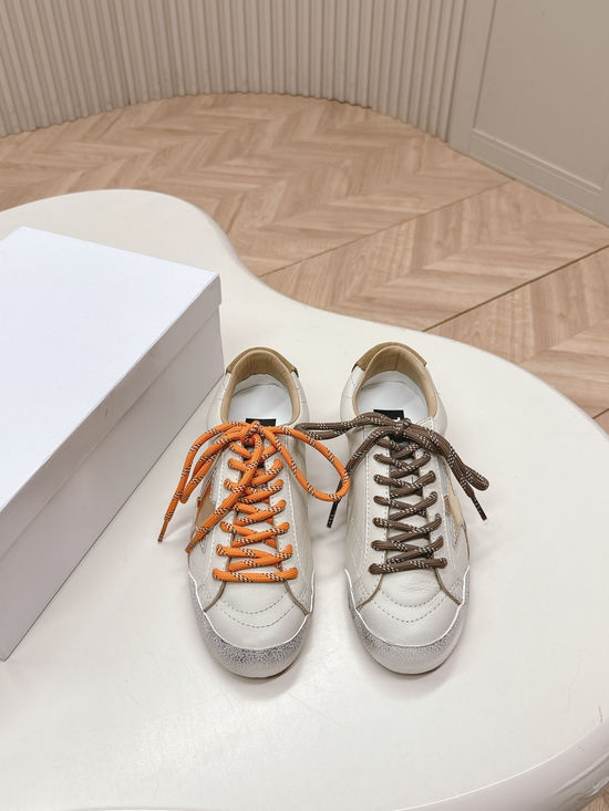 Golden Goose Vintage Style Distressed Casual Daily Trainers