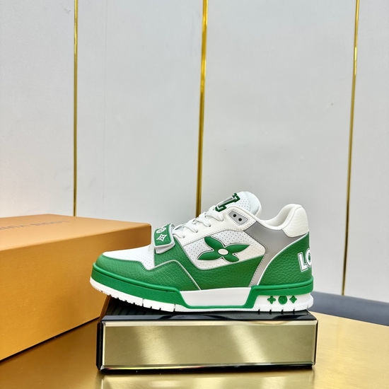 Louis Vuitton LV Premium Grained Leather Sneakers Retro Casual Design