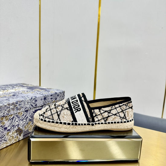 Christian Dior CD Classic Espadrille Flats with Comfortable Woven Sole