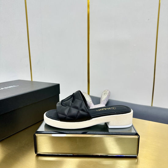 Chanel Classic Logo Design Sheepskin Upper Comfortable Sandals
