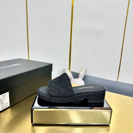 Chanel Classic Logo Design Sheepskin Upper Comfortable Sandals