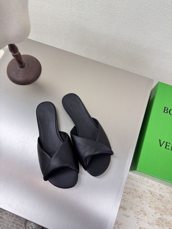 Bottega Veneta Handwoven Leather Upper Comfortable Soft Lining Casual Flat Slippers