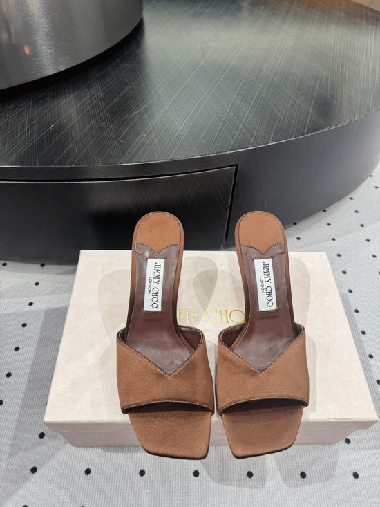 Jimmy Choo Silk Upper Mid Heel Elegant Classic Footwear