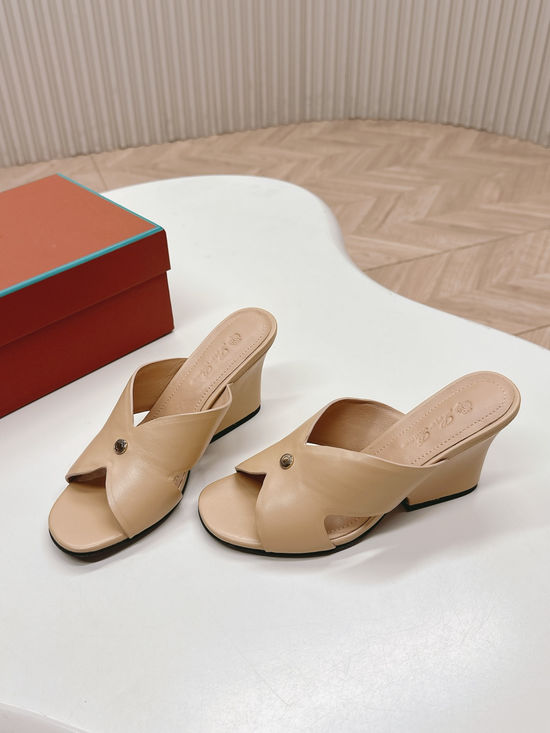 Loro Piana Comfortable Minimalist Flip Flops Soft Sole Non Slip Casual Shoes