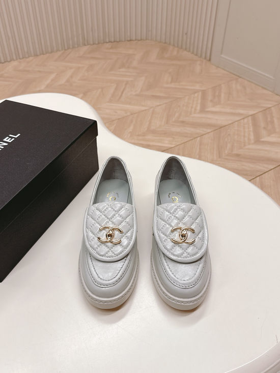 Chanel Elegant Buckle Decor Leather Loafer Mules Comfortable