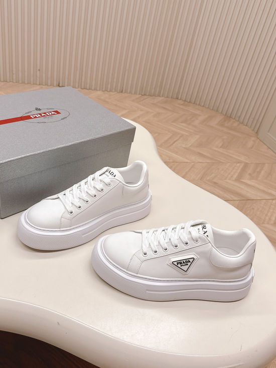 Prada Classic Casual Leather Sneakers Comfortable Lightweight Daily Shoes