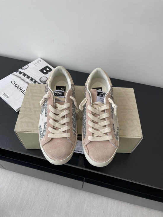 Golden Goose Casual Distressed Sneakers Comfortable Versatile Everyday Footwear