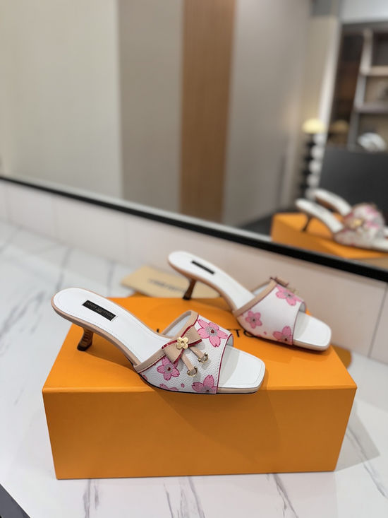 Louis Vuitton Elegant Open-Toe Sandals with Premium Materials and Custom Heel