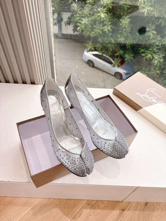 Christian Louboutine Elegant Mesh Tabi Heel Ballet Flats with Non-slip Design