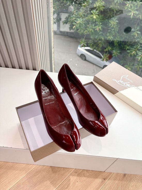 Christian Louboutine Classic Patent Leather Tabi Heel Ballet Flats with Red Sole