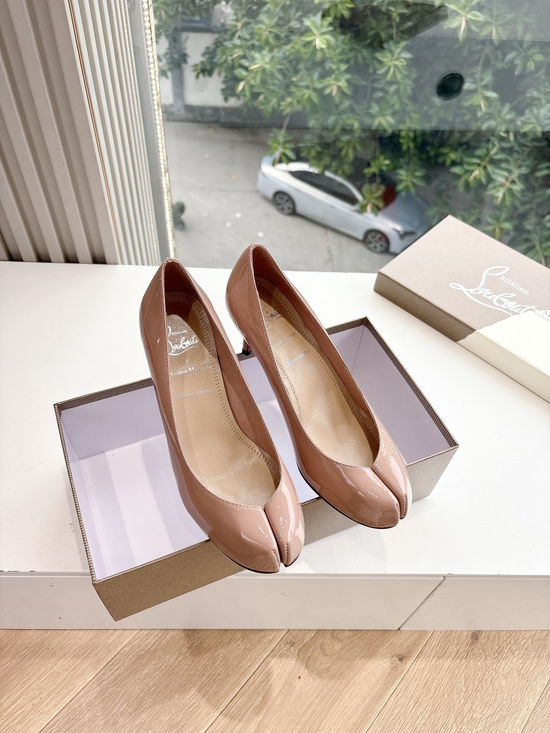 Christian Louboutine Classic Patent Leather Tabi Heel Ballet Flats with Red Sole