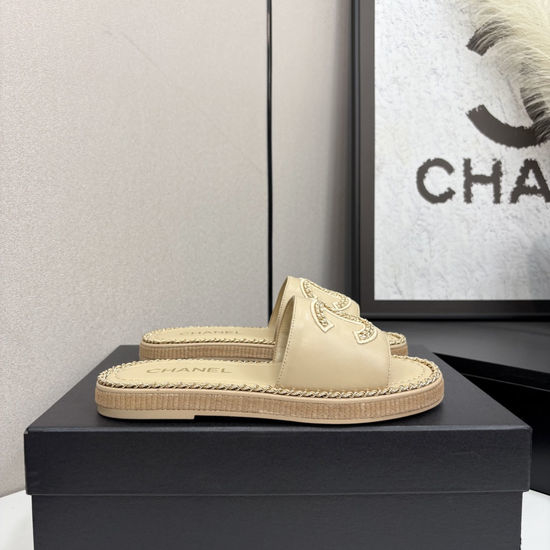 Chanel Premium Sheepskin Upper Slide Sandals Soft Lining Non-slip Sole