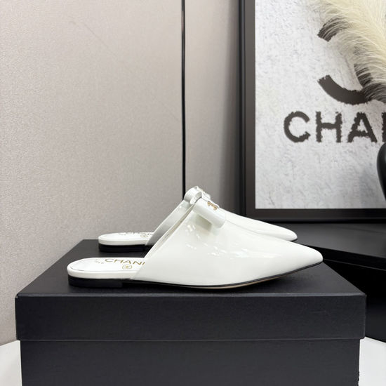Chanel Cowhide Upper Slide Sandals Soft Lining Premium Leather Sole