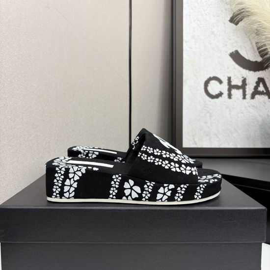 Chanel Satin Upper Slide Sandals Soft Lining Non-slip Rubber Sole