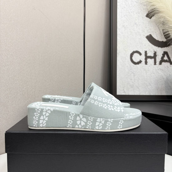 Chanel Satin Upper Slide Sandals Soft Lining Non-slip Rubber Sole