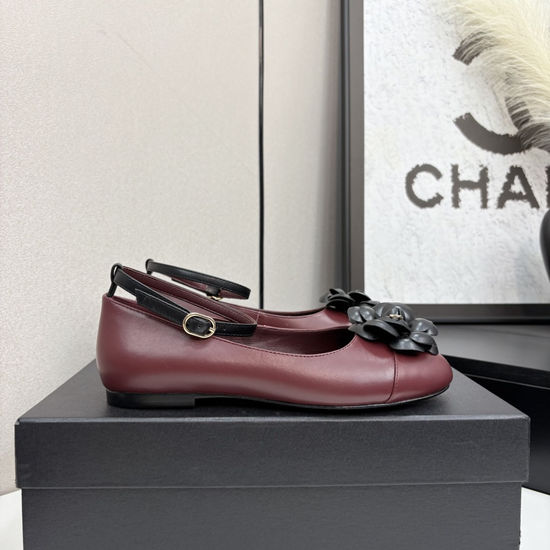 Chanel Cowhide Upper Slide Sandals Soft Lining Genuine Leather Sole