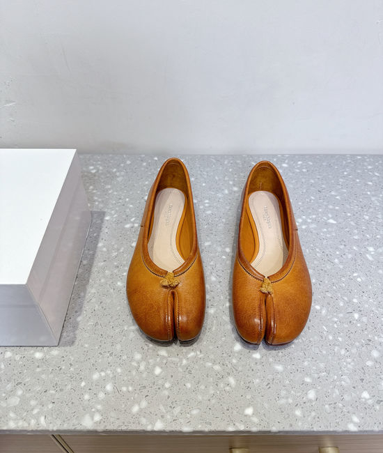 Maison Margiela Split Toe Soft Leather Flats with Double Layer Sole