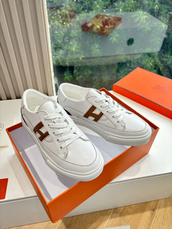 Hermes Casual Versatile Sneakers Soft Leather Lightweight Non-slip Sole