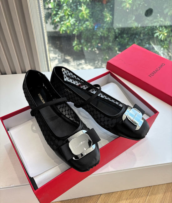 Ferragamo Bow Decor Soft Sheepskin Casual Flat Shoes