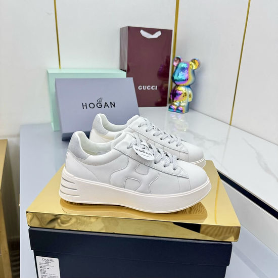 Hogan Classic Striped Casual Sheepskin Sneakers With Lightweight Sole
