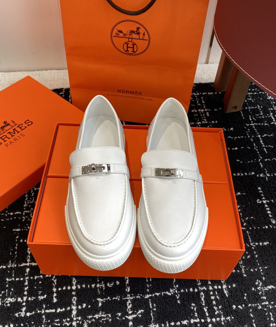 Hermes Classic Slip-on Loafers Soft Leather Upper Comfortable Sole