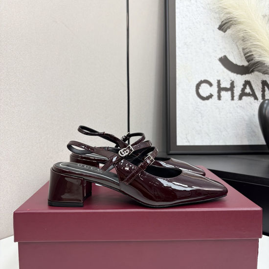 Gucci Elegant Chunky Heel Buckle Leather Sole Sandals
