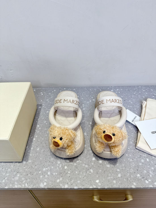 13De Marzo Cute Bear Decor Thick Sole Flip Flops for Outings