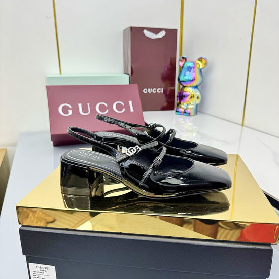Gucci Crystal Buckle Decor Slingback Patent Leather Dress Shoes