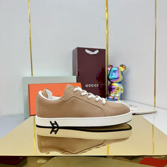 Hermes Classic Buckle Decor White Casual Skateboarding Shoes