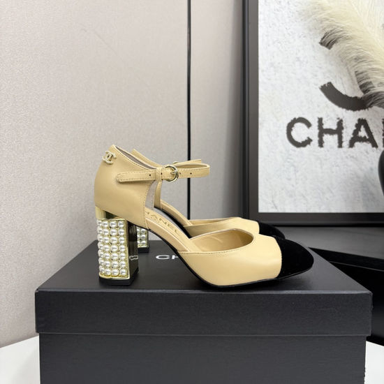 Roger Viver RV Diamond Buckle Sheepskin Leather Sole Sandals