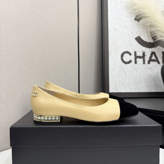 Roger Viver RV Diamond Buckle Sheepskin Leather Sole Sandals