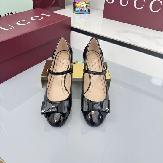 Gucci Bow Decor Patent Leather Ballet Flats with Metal Buckle