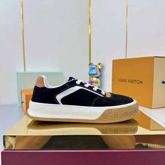 Louis Vuitton LV Premium Leather Low Top Comfortable Casual Sneakers