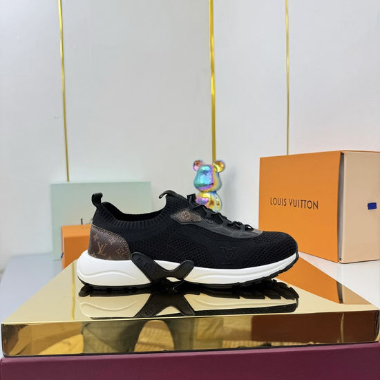 Louis Vuitton Breathable Mesh Casual Sneakers for Daily Wear
