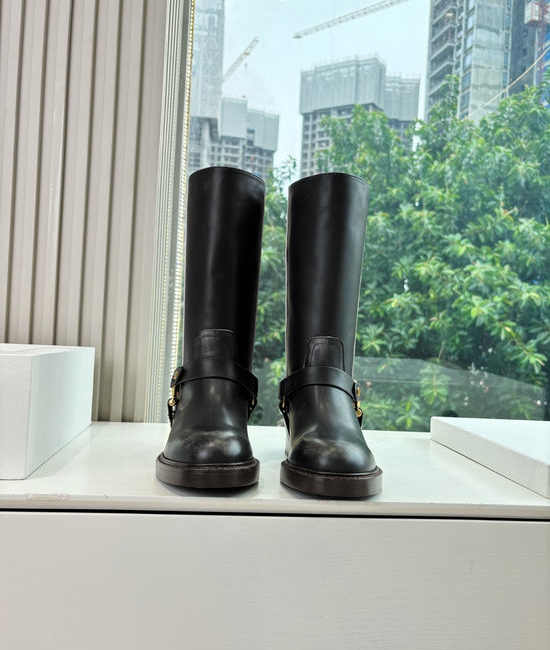 Chloe Vintage Chelsea Boots with Adjustable Straps and Non-slip Sole