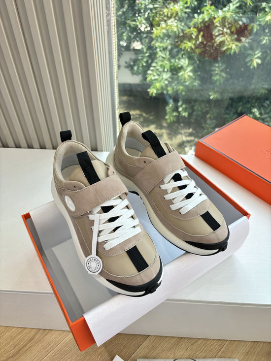 Hermes Classic Casual Sneakers with Premium Upper and Comfortable Fit