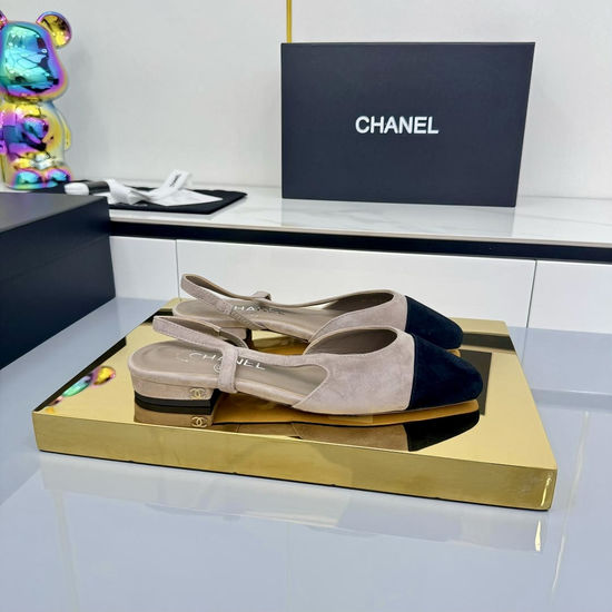 Chanel Classic Two Tone Slingback Sandals With Leather Lining