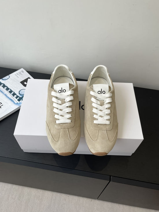 Adidas Classic Versatile Casual Sneakers Comfortable Non Slip Rubber Sole