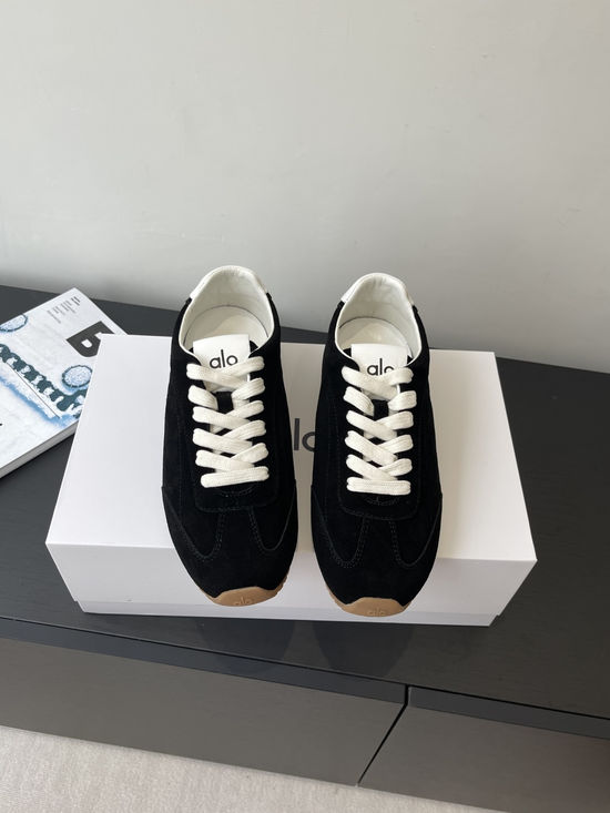 Adidas Classic Versatile Casual Sneakers Comfortable Non Slip Rubber Sole